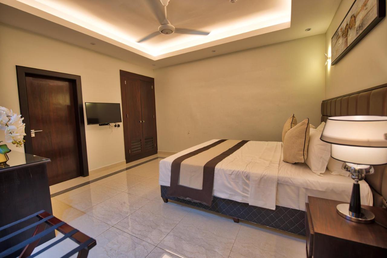 Viveka Hotel Colombo Kalubowila West Exteriör bild