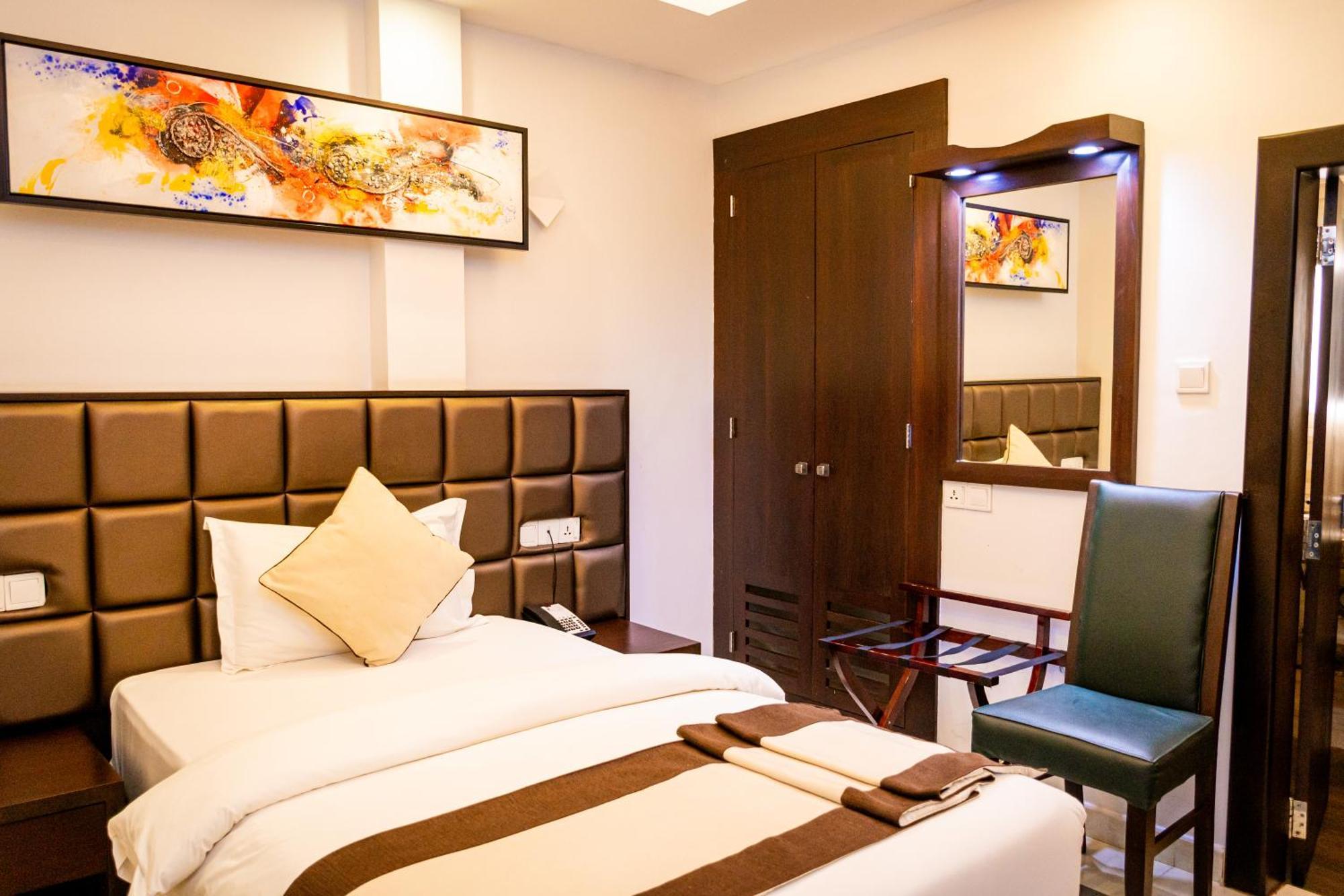 Viveka Hotel Colombo Kalubowila West Exteriör bild
